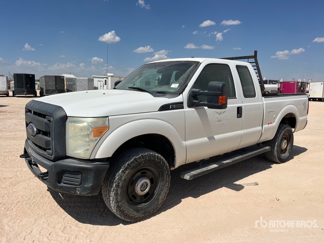 2012 Ford F-350 XL 4x4 Extended Cab Pickup