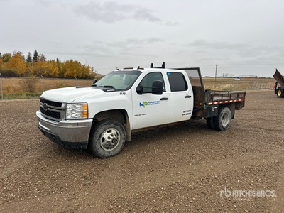 2013 Chevrolet Silverado 3500HD 4x4 Crew Cab Camion à Plateau