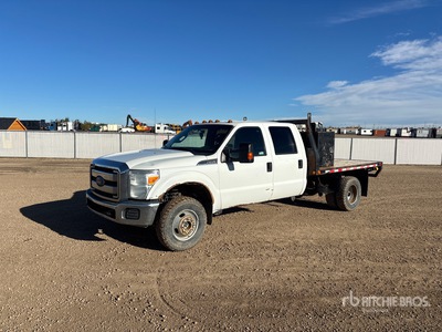 2015 Ford F-350 XLT 4x4 Crew Cab Pritsche-Lkw