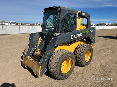 2014 John Deere 332E Two-Speed Chargeuse à direction à glissement
