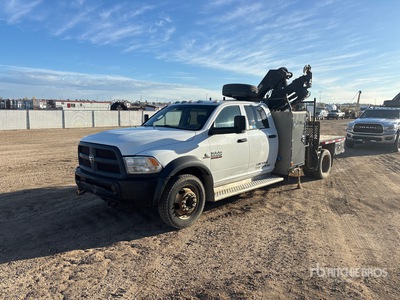 2015 Hiab 077ES4CLX 2800 kg Knuckle Boom on 2017 Ram 5500 4x4 Crew Cab Crane Truck