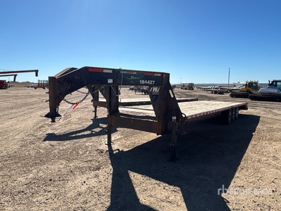 2016 SWS 35 ft Tri/A Gooseneck Plant Trailer