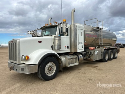 2013 Peterbilt 367 8x6 Sleeper Tankwagen