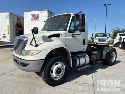 2015 International 4400 4x2 Cabeza Tractora Cabina Corta