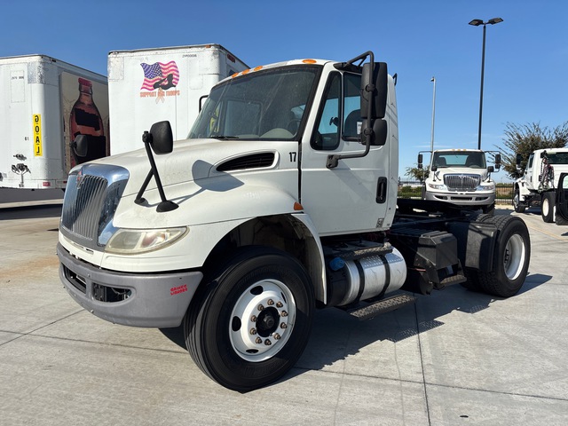 2015 International 4400 4x2 S/A Day Cab Truck Tractor