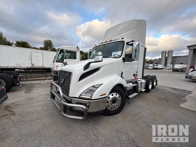 2021 Volvo VNL300 6x4 T/A Day Cab Truck Tractor