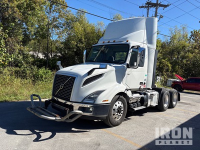 2021 Volvo VNL 300 6x4 T/A Day Cab Truck Tractor