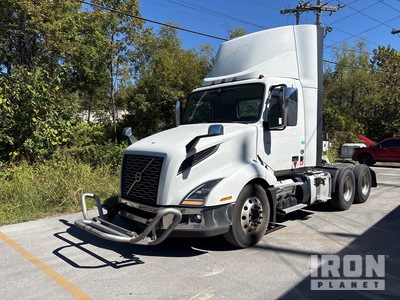 2021 Volvo VNL 300 6x4 T/A Day Cab Truck Tractor