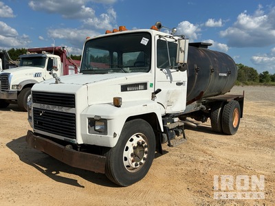 1997 Mack CS200P 4x2 Wassertank-Lkw