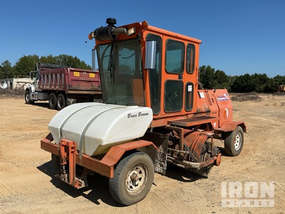 2017 Broce RCT350 Self-Propelled Broom