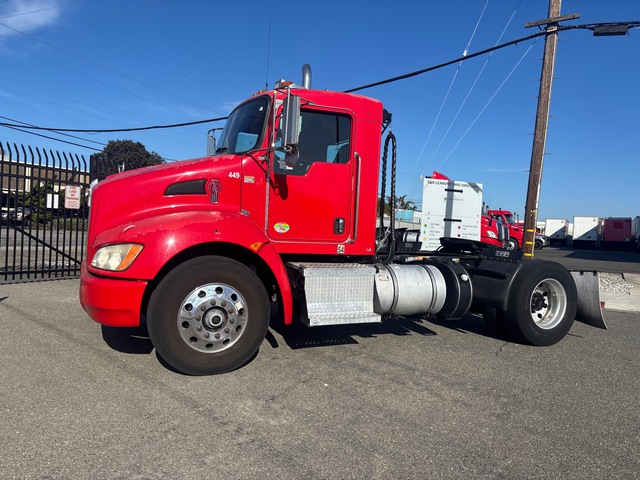2012 Kenworth T370 4x2 S/A Day Cab Truck Tractor