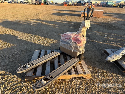 2026 STARVOX CBD-30 6600 lb Electric Pallet Jack (Unused)