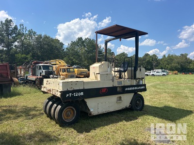 1992 Ingersoll PT120R 9 Wheel  Pneumatic Roller