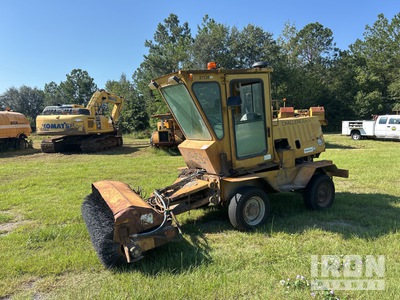 2001 Challanger II Self-Propelled Broom