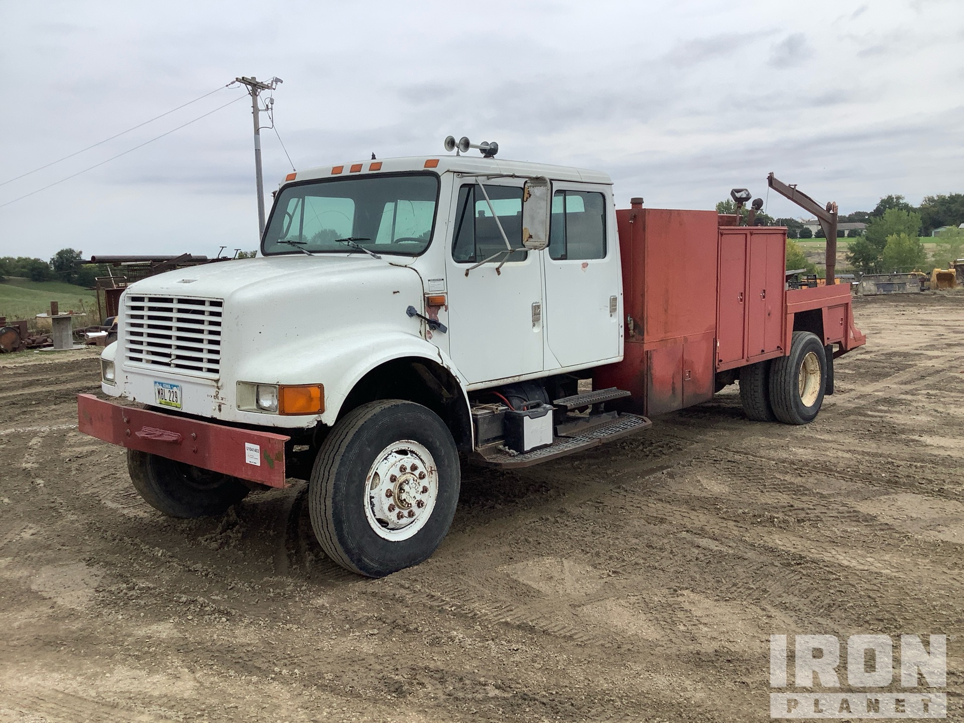 1990 IHI 4x4 Crew Cab Fuel and Lube Truck