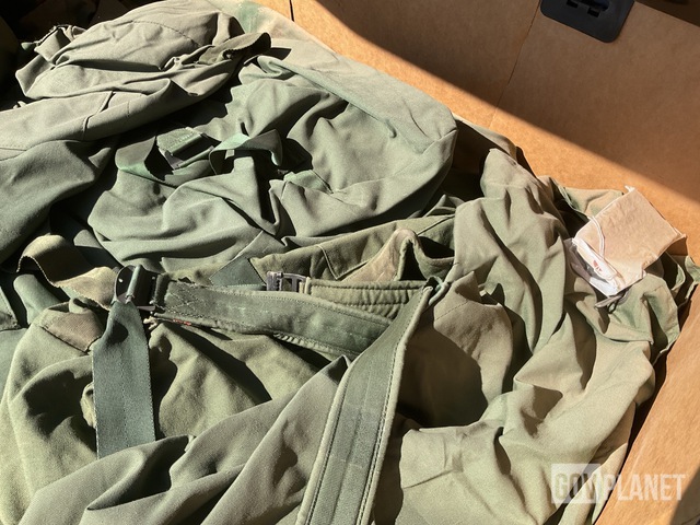 (346) Clothing Bags & (387) Duffel Bags