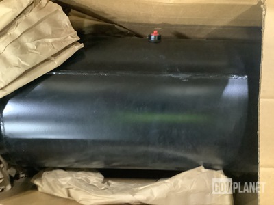 (2) Shyft Group 2575-MM5-001 Pressure Tanks