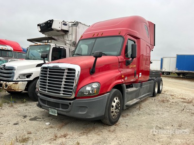 2017 Freightliner Cascadia 125 6x4 Cabeza Tractora Cabina Dormitorio (Inoperable)