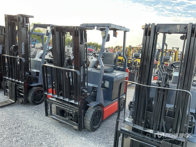 2012 Toyota 8FBCU25 4400 lb Electric Forklift