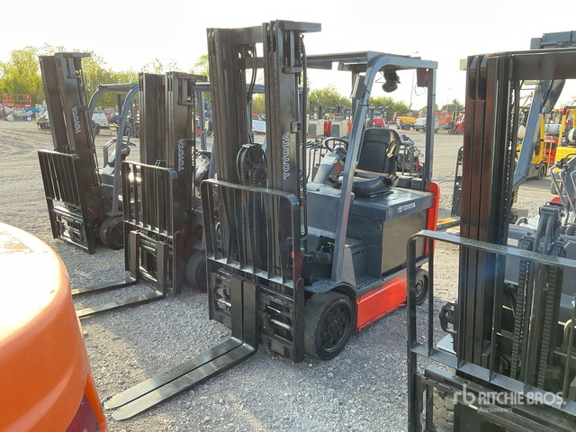 2015 Toyota 8FBCU25 4600 lb Electric Forklift