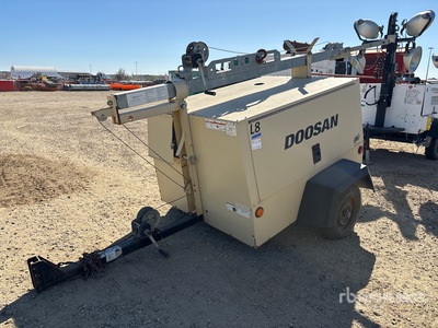 2012 Doosan L8-60HZ-T4F 8 kW Light Tower (Inoperable)