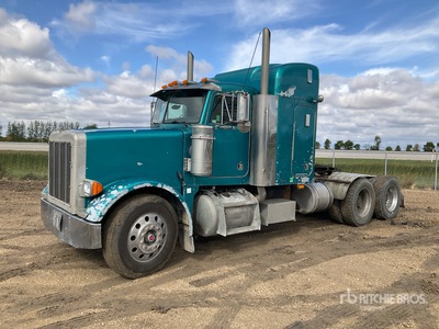 2002 Peterbilt 3- Achs Sattelzugmaschine mit Schlafkabine