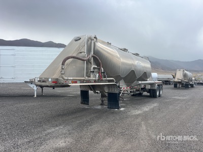 2019 MAC 1050 cft T/A Pneumatic Bulk Trailer