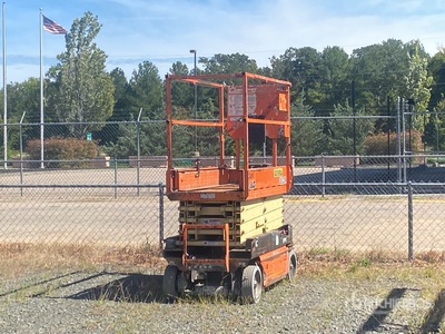 2017 JLG 1932R Scissor Lift