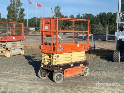 2017 JLG 1932R Electric Scissor Lift