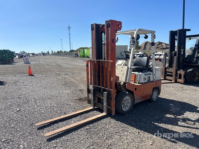 1985 Nissan CPF02 4100 lb Chariot Élévateur