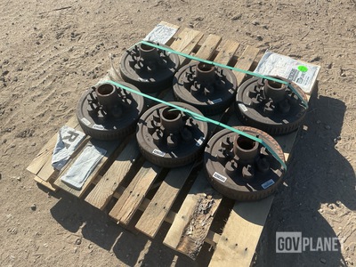 (6) Dexter Axle 8-219 Wheel Hubs