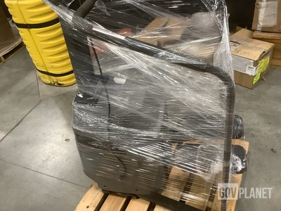 Life Fitness Lifestep 9500HR Stepper Machine