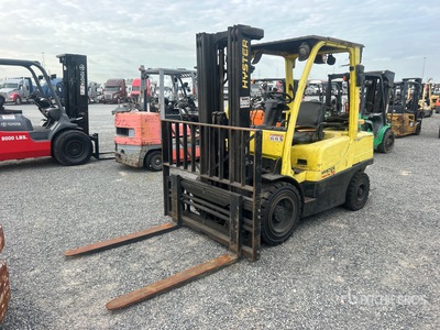 Hyster H7.0FT 6750 lb Pneumatic Tire Forklift