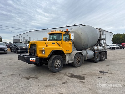 2003 Mack RB690S 8x4 Twin-Steer Beton-Fahrmischer