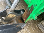Chassis with Quick Coupler to Arms Pins