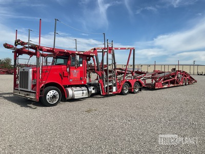 2016 Peterbilt 365 Car Carrier Truck w/Delavan 600GS T/A Trailer