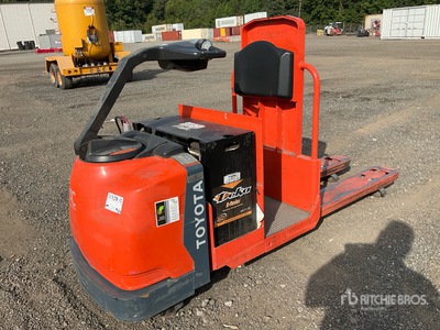 Toyota 8HBC30 6000 lb Wózek paletowy