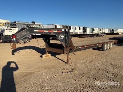2004 Double A 30 ft Tri/A Gooseneck Equipment Trailer