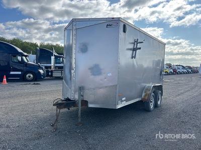 2014 R C trailers 14 ft T/A Remorque fermée
