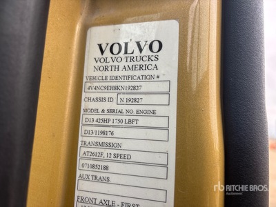 2019 Volvo VNL 6x4 Cabeza Tractora Cabina Dormitorio