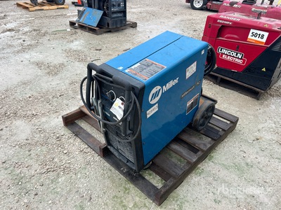 2016 Miller Millermatic 252 200 A Mobile Multi-Process Electric Welder