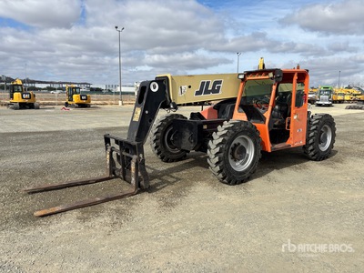 2013 JLG G9-43A Ładowarka teleskopowa
