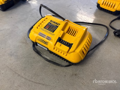 2022 Dewalt DCB118 Charger Różne