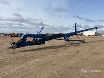 Brandt 1590A 15 in x 90 ft Swing Grain Conveyor