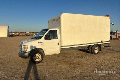 2019 Ford Econoline E-450 4x2 Furgoneta caja cerrada