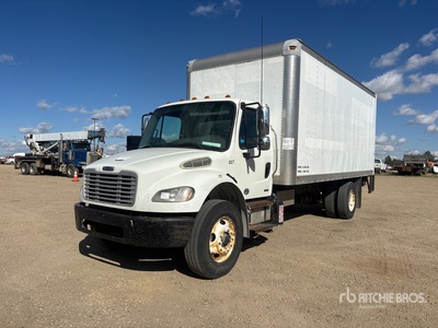 2012 Freightliner M2 106 4x2 Autocarro furgonato