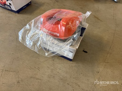 2021 Husqvarna QC500 Charger Varios, herramientas manuales