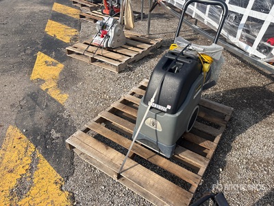 2021 Karcher BRC 30/15 C Carpet Extractor