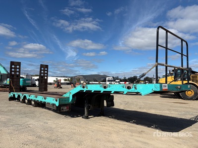 2020 FWR 12.5 m Tri/A Hydraulic Deck Widening Step Deck Trailer