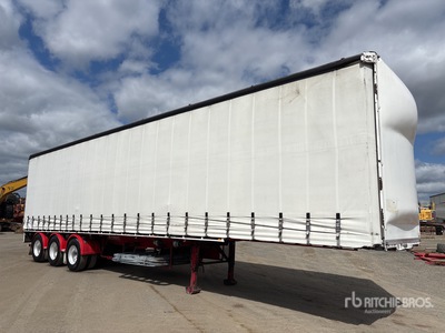 2004 Barker 13.4 m Tri/A Curtain Side Trailer
